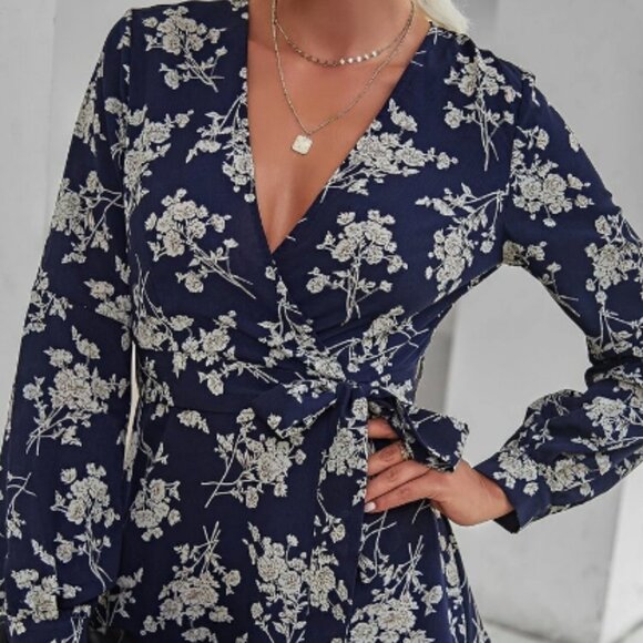 🌿SHEIN Unity Floral Print Two Layer Hem Belted Dress🌿 - Picture 2 of 6